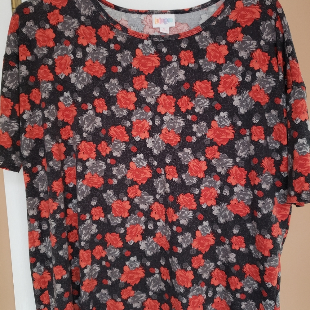 Lularoe colorful floral top, Oversized small
